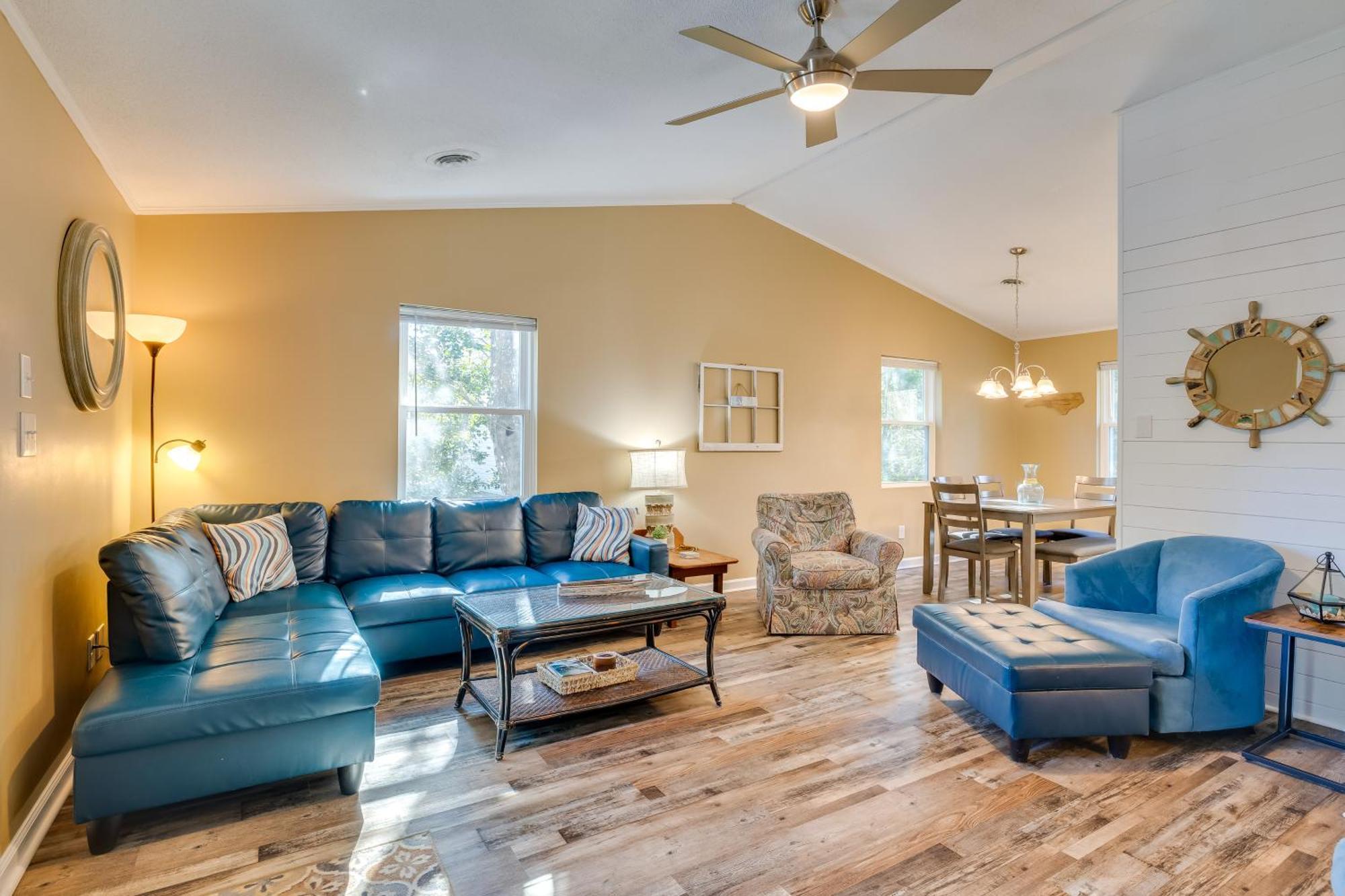 Lovely Emerald Isle Home, Walk To Beach! Extérieur photo